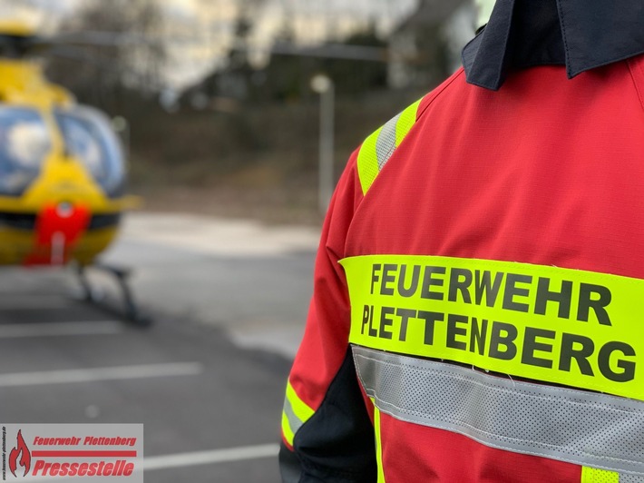 FW-PL: OT-Holthausen. Landung Rettungshubschrauber.