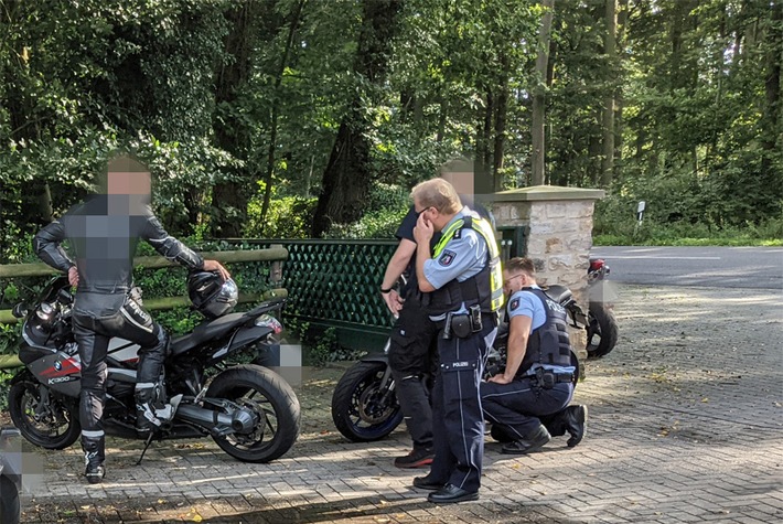 POL-ST: Kreis Steinfurt, Motorradkontrollen in Tecklenburg, Lienen und Metelen