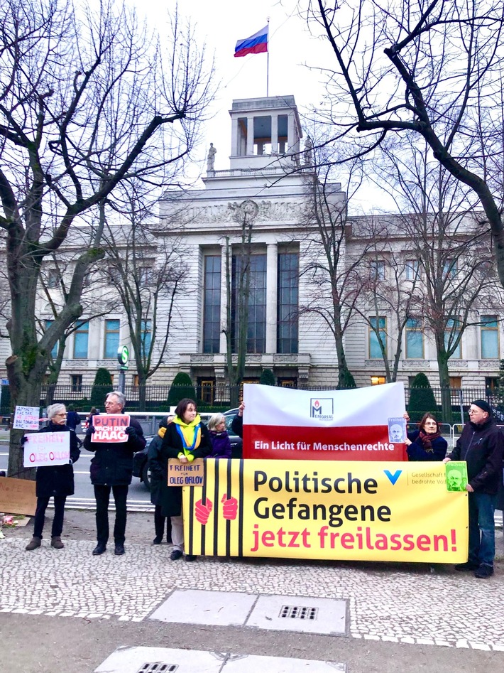 Prozess gegen Oleg Orlov unter düsteren Vorzeichen: Große Sorge um russischen Menschenrechtsverteidiger