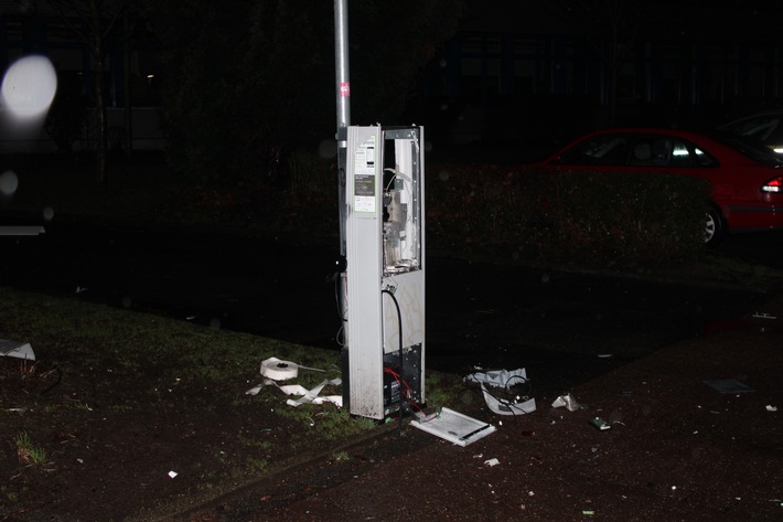 POL-AC: Parkscheinautomat gesprengt