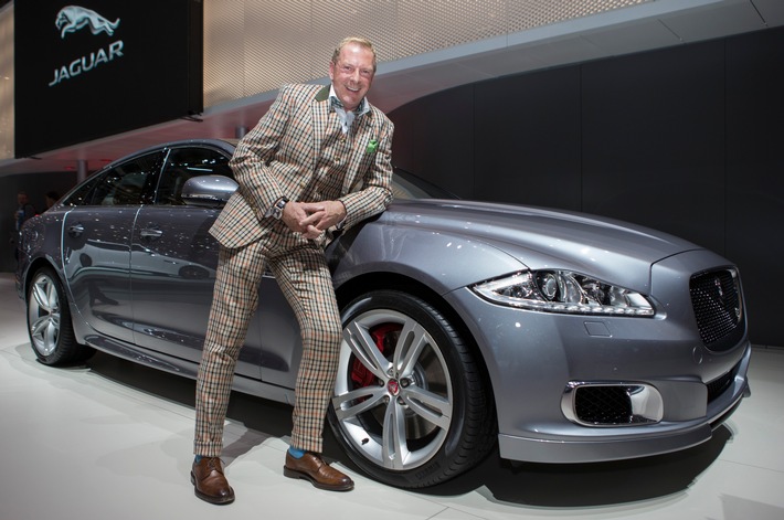 Kurt Aeschbacher in Genf zu Besuch bei Jaguar (Bild)