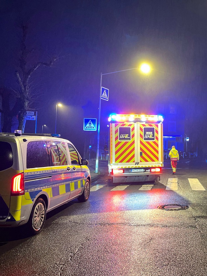 POL-MK: Radfahrer angefahren: Polizisten stellen fliehenden Autofahrer