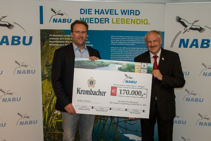Naturbewusster Einsatz - Krombacher Brauerei unterstützt das Projekt des NABU zum Wiederanschluss des Altarmes &quot;Vehlgaster Dorfhavel&quot;