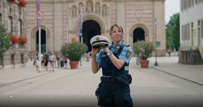 POL-PPTR: Polizei Trier beteiligt sich am bundesweiten Twitter-Marathon anlässlich des Tages des Polizei-Notrufs am Freitag, 1. Oktober