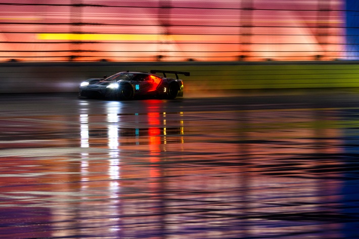 Ford Chip Ganassi Racing verpasst Daytona-Hattrick im Wetter-Roulette des 24-Stunden-Rennens
