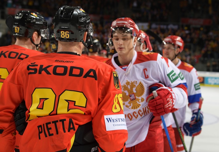 SKODA unterstützt das Eishockey-Nationenturnier Deutschland Cup erneut als offizieller Partner (FOTO)