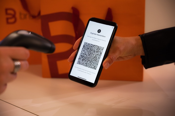 Breuninger führt digitalen Kassenbon ein / Für eine nachhaltigere Zukunft