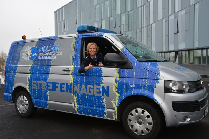 POL-ME: Der "Streifenwagen" macht Halt auf dem Rathausplatz - Heiligenhaus - 2401009