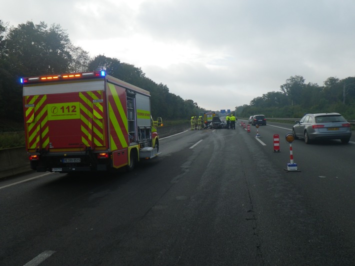 FW Ratingen: Verkehrsunfall auf der Autobahn BAB 52