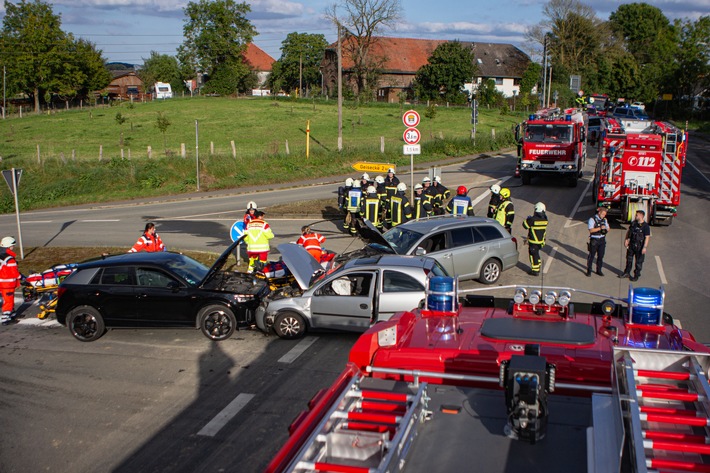 FW-MK: Verkehrsunfall in Iserlohn Rheinen