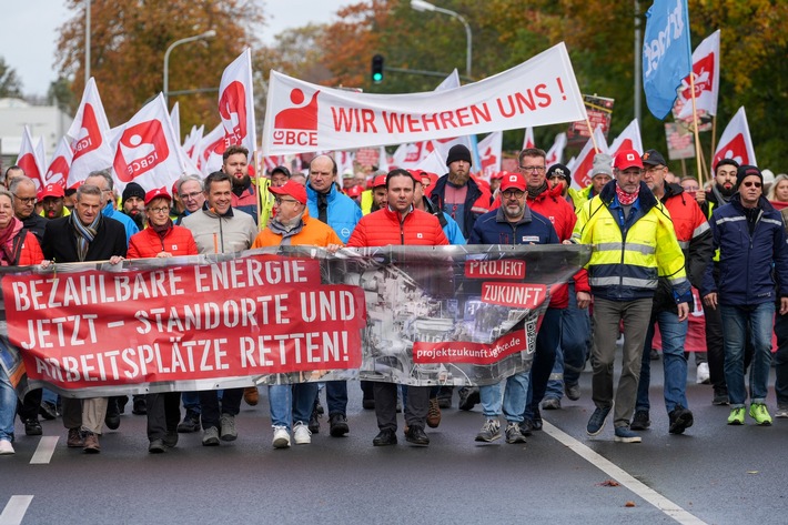 IGBCE macht Wind für Brückenstrompreis: "Wir kämpfen für unsere Arbeitsplätze und den Industriestandort Deutschland"