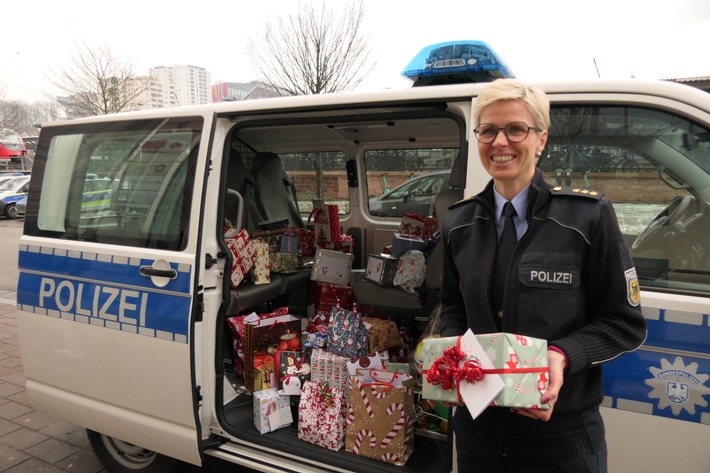 BPOL-KL: Weihnachtsaktion der Bundespolizeiinspektion Kaiserslautern geht an die Kinder des St. Marien in Worms