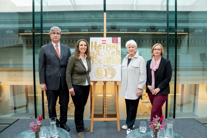 BILD zu OTS - von links nach rechts

Gabriele Zgubic, Arbeiterkammer
Maria Rauch-Kallat, Bundesminister AD
Ulrike Fischer, Abgeordnete zum Nationalrat, Grüne
Gerhard Starsich, Generaldirektor der  Münze Österreich AG
