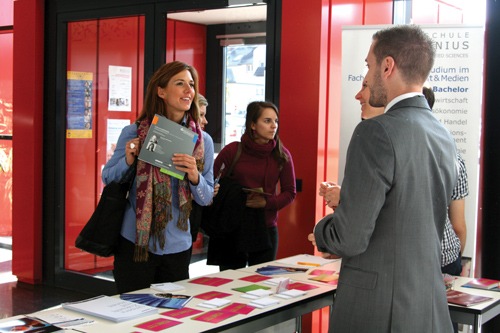 Tag der offenen Tür in Idstein / Hochschule Fresenius informiert über Ausbildungs- und Studienangebot