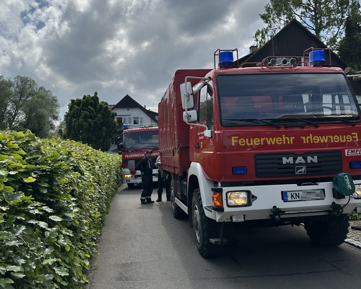 FW Reichenau: Starker Wellenschlag lässt Sportboot mit Wasser volllaufen, Reichenau-Oberzell, 18.05.2023