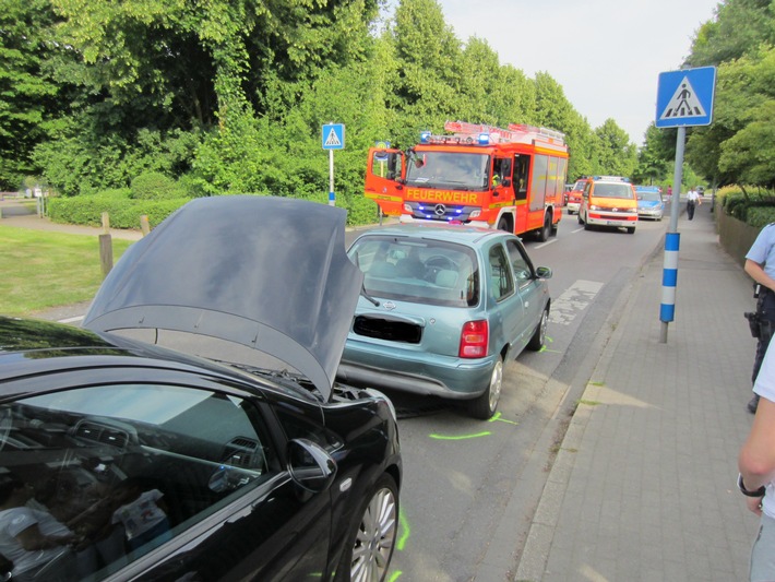 FW-MH: Pressemitteilung

Verkehrsunfall auf der Oberheidstraße mit zwei verletzten Personen