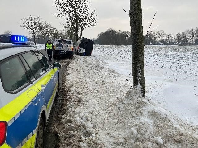 POL-CUX: Verkehrsunfallflucht zwischen Lüdingworth und Nordleda - Zeugenaufruf (Foto im Anhang)
