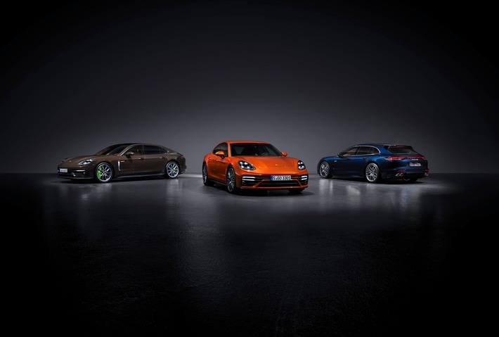 Porsche presenta una berlina sportiva interamente rielaborata / Nuovo modello ibrido e performance &quot;Best in Class&quot; per la Panamera