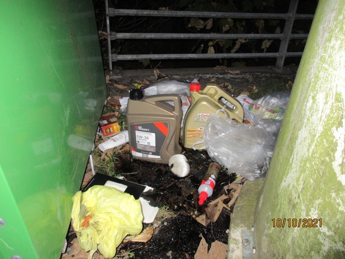POL-HOL: Illegale Müll- und Altölentsorgung an Altglascontainern an der Bleiche in Holzminden.