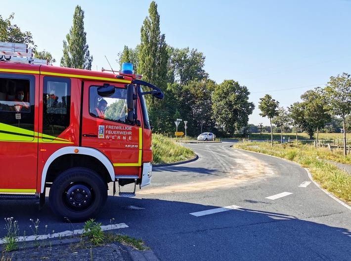 FW-WRN: TH_1 - LZ1 - Ölspur im Kreisverkehr