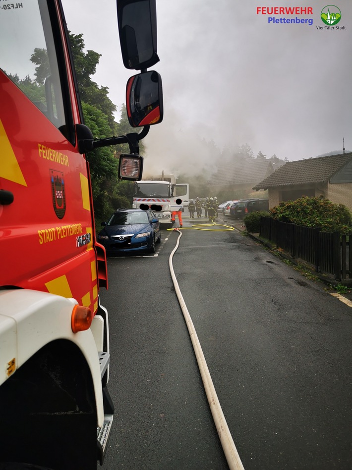 FW-PL: Ortsteil Burg - Müllwagen geriet in Brand