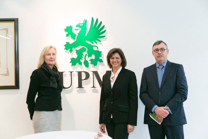 Papierhersteller UPM unterstützt Energiewende in Bayern / Bayerns Wirtschafsministerin Aigner besucht Teilnehmer des dena-Pilotprojekts Demand Side Management Bayern