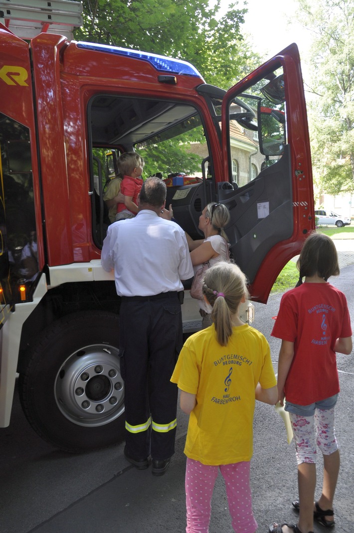 FW-KLE: Freiwillige Feuerwehr Bedburg-Hau informierte auf dem Sommerfest der LVR Kliniken Bedburg-Hau