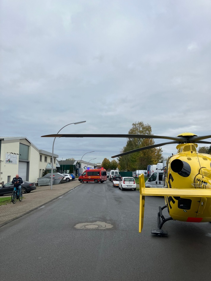 FW Datteln: Rettungshubschrauber - Landung in Datteln