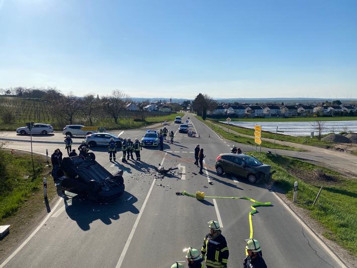 POL-PDNW: Verkehrsunfall mit fünf verletzten Personen