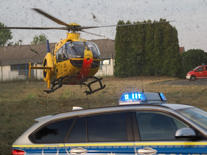 FW-MK: Kind stürzt aus Fenster