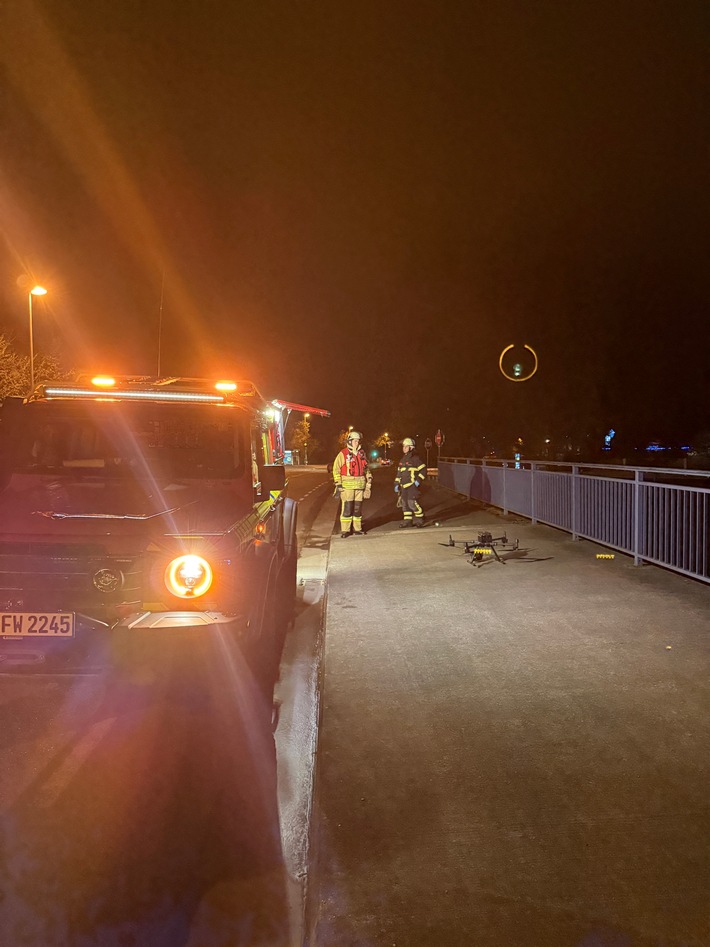 FW-MH: Schwerer Verkehrsunfall auf der A40 - Drohne im Einsatz