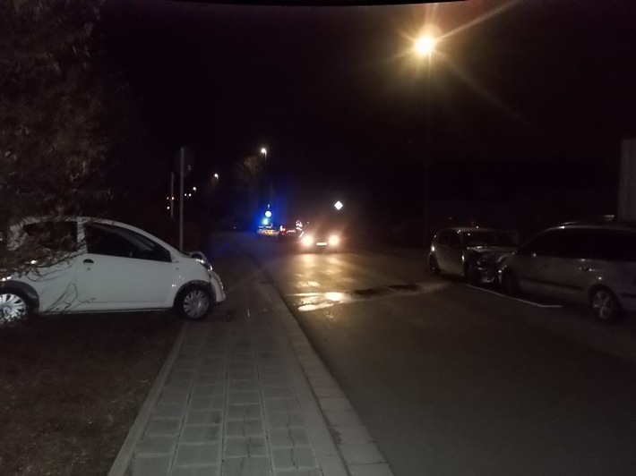 POL-PDLU: Verkehrsunfall durch Einschlafen in Neuhofen