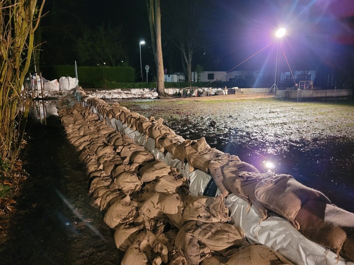 FW-ROW: Einsatzkräfte in Rotenburg weiterhin im Dauereinsatz