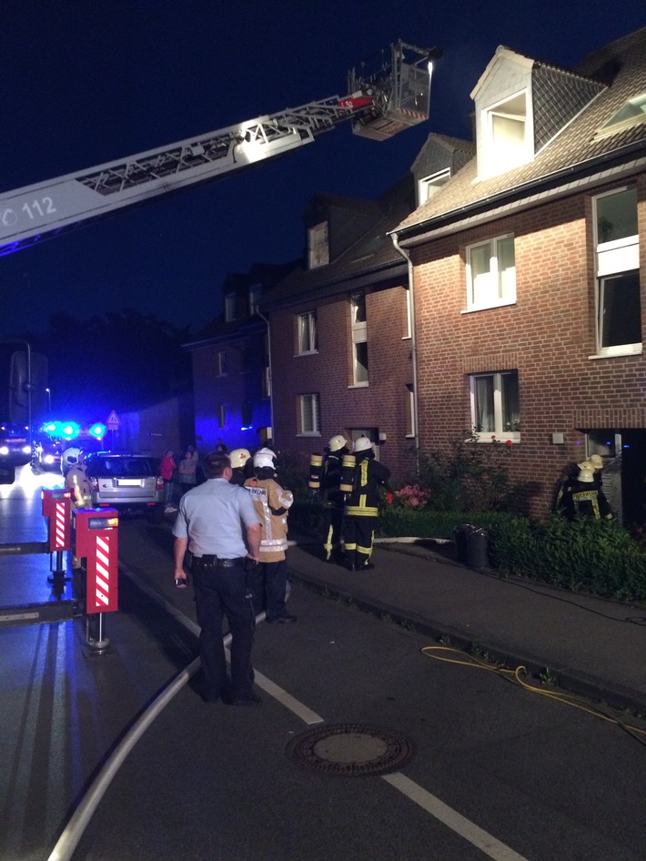 FW-Stolberg: Brand in einer Küche in einem Mehrfamilienhaus