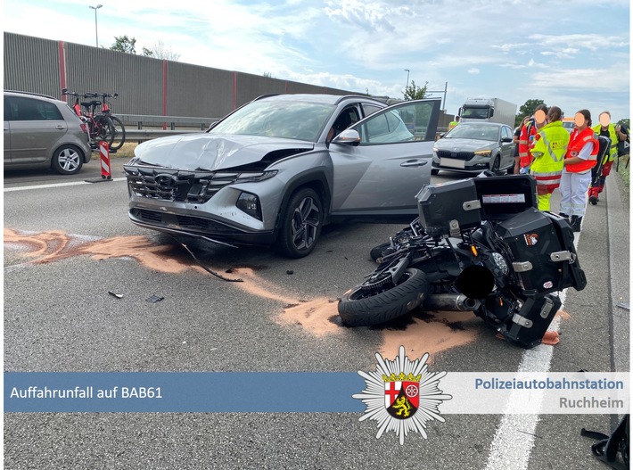 POL-PDNW: Polizeiautobahnstation Ruchheim - Drei Leichtverletzte durch Auffahrunfall auf BAB61