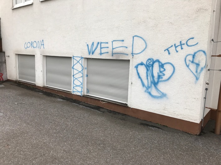 POL-PDKL: Graffiti an Grundschule -Zeugen gesucht