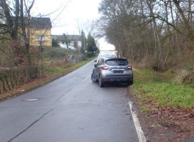 POL-BN: Leiche in Kofferraum eines Pkw aufgefunden - Staatsanwaltschaft und Mordkommission ermitteln - 22-Jährige und 15-Jährige unter dringendem Tatverdacht vorläufig festgenommen (FOTO)