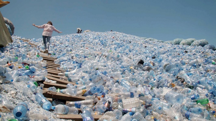 3sat zeigt Doku &quot;Die Plastik-Invasion - Coca-Cola und der vermüllte Planet&quot;