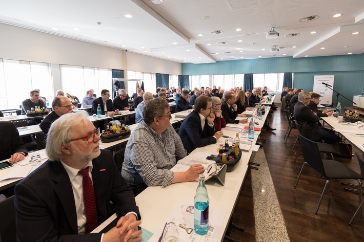 Vertreter der Augenoptik kommen mit politischem Rückenwind nach Potsdam