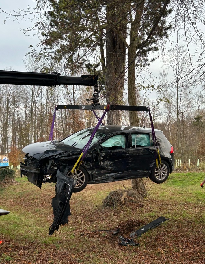POL-HI: Verkehrsunfall nach Vorfahrtsverstoß fordert drei verletzte Personen und hohen Sachschaden