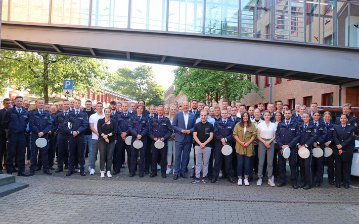 POL-REK: 220902-3: Landrat Frank Rock begrüßt Nachersatz für die Polizei Rhein-Erft-Kreis