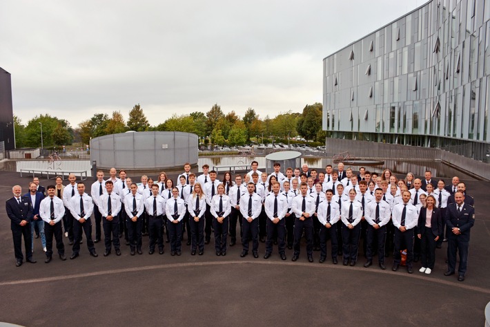 POL-ME: 70 neue Polizistinnen und Polizisten für den Kreis Mettmann - 2609009