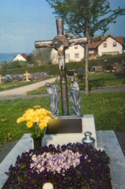 POL-MR: Diebstahl auf dem Friedhof - Bronzeplastik weg