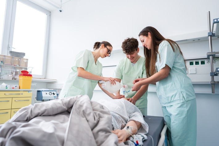 Pressemitteilung: Bayern unterstützt Medizinstudierende der PMU in Nürnberg mit neuem Stipendium