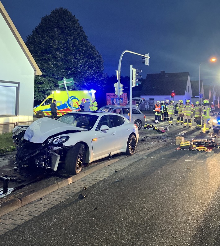 POL-CUX: Tödlicher Verkehrsunfall in Cuxhaven - Rettungshubschrauber im Einsatz