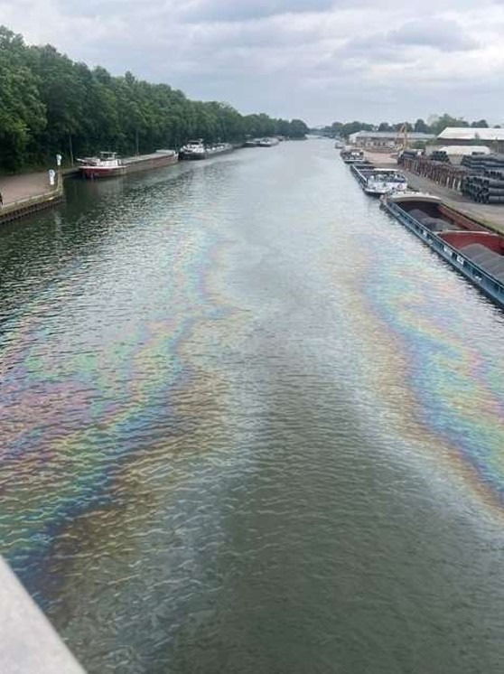 POL-MI: Gewässerverunreinigung auf dem Mittellandkanal - Zeugensuche