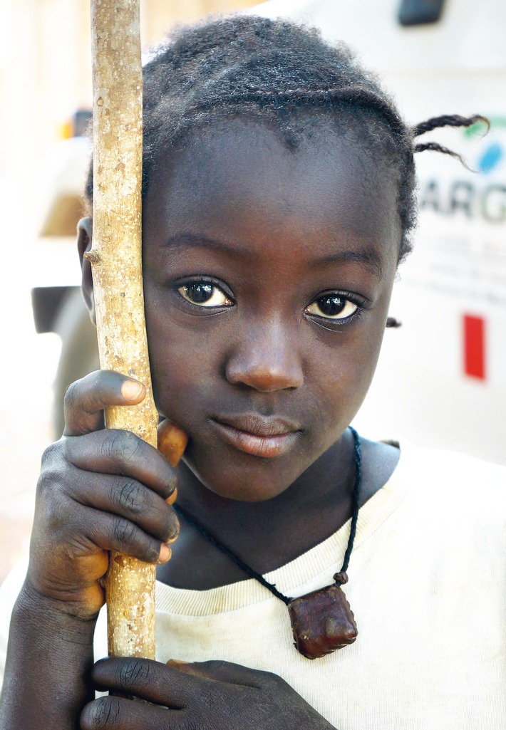 Schutz der Mädchen vor genitaler Verstümmelung / TARGET Rüdiger Nehberg startet Aufklärungskampagne in Guinea-Bissau