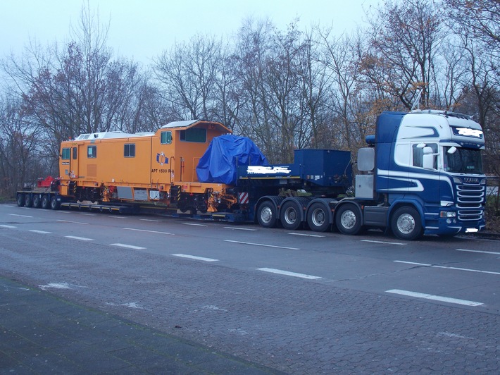 POL-CUX: +++ Einbruch in Beverstedt-Bokel +++ Wieder gravierende Verstöße bei Lkw-Kontrollen auf A27 +++