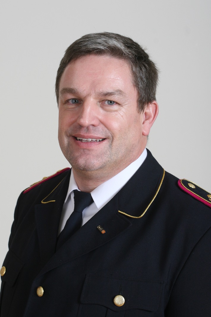Ralf Ackermann leitet den Weltfeuerwehrverband / DFV-Vize zum Interimspräsidenten der Feuerwehrvereinigung CTIF gewählt (mit Bild)