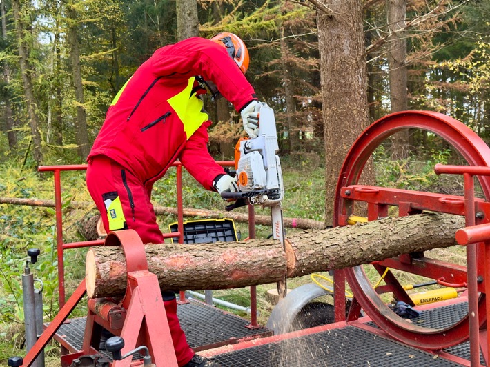 FW-OLL: Motorsägenausbildung in der Gemeindefeuerwehr Großenkneten